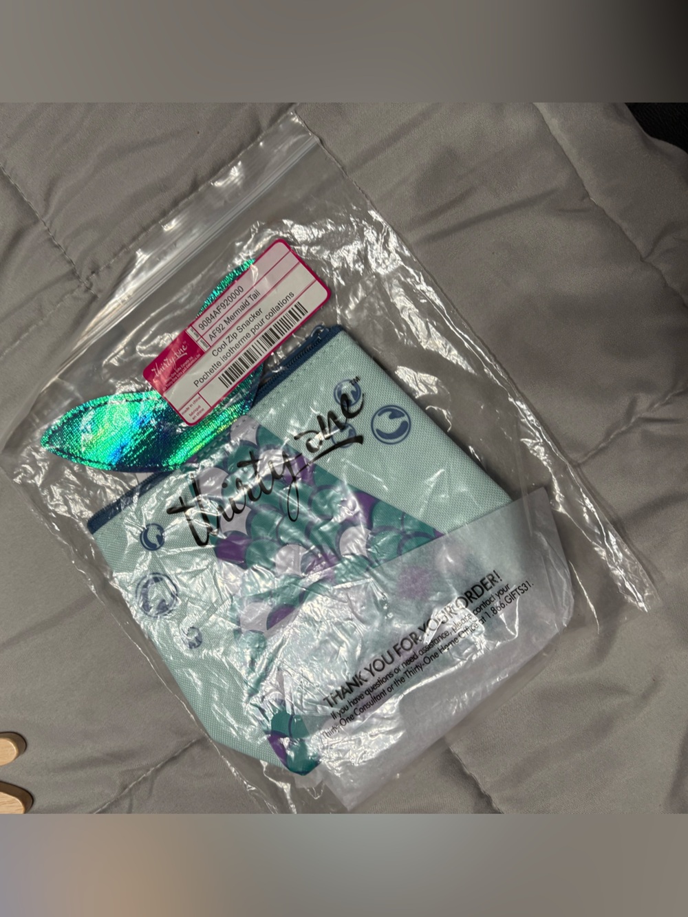 Thirty-One Mermaid Tail Snacker - Aqua, Teal & Purple
